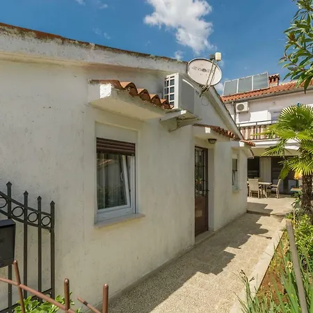 Radmila Apartment Porec
