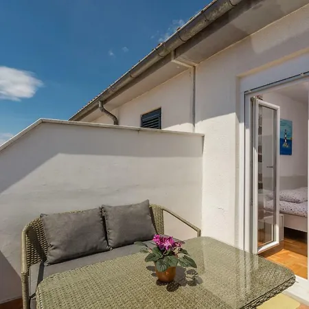 Radmila Apartment